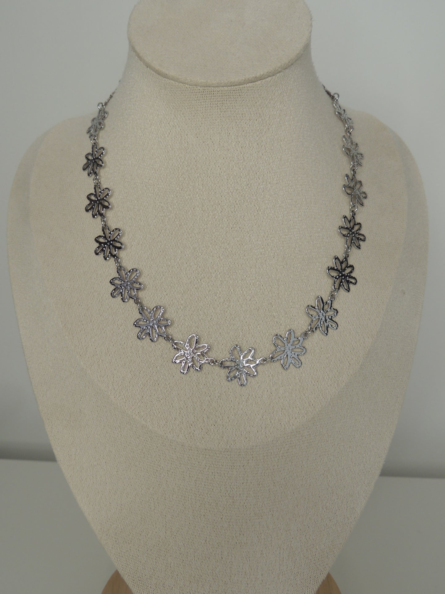Collier Aria
