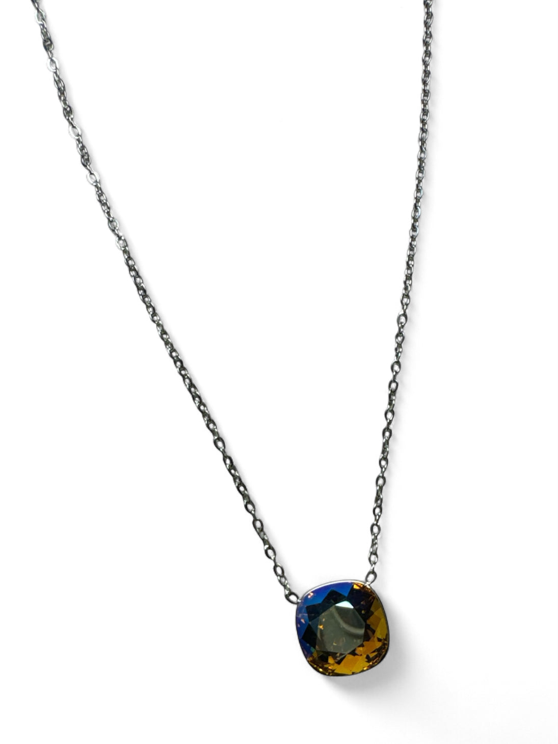 Collier Hanna