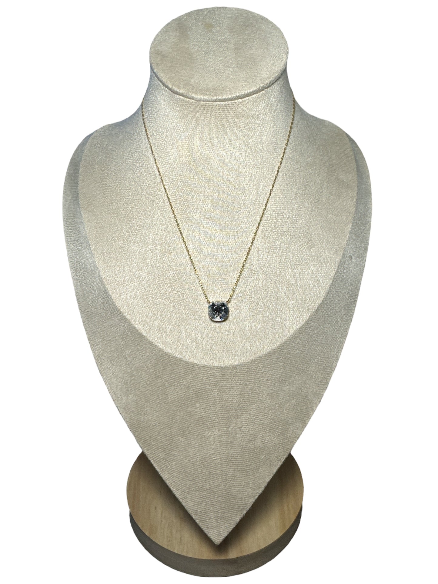 Collier Hanna