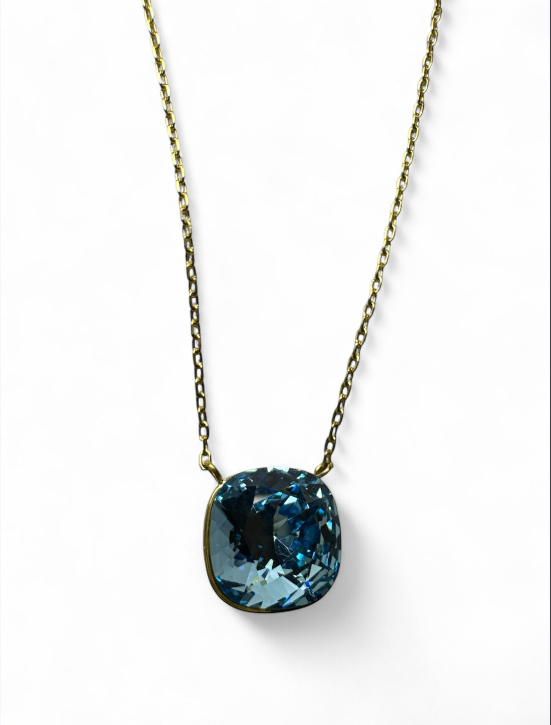 Collier Hanna