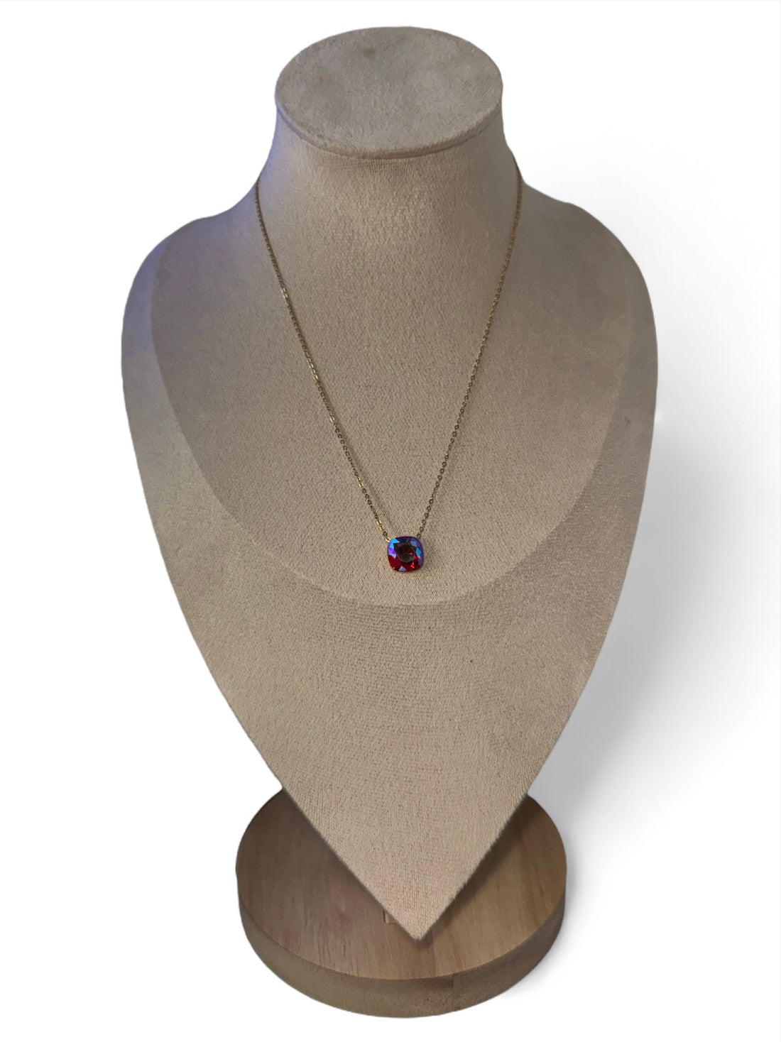 Collier Hanna
