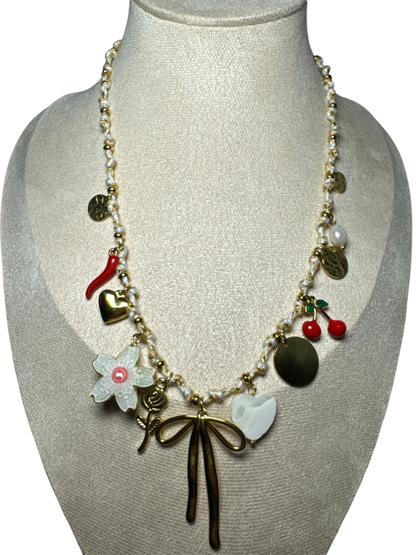 Collier Emy