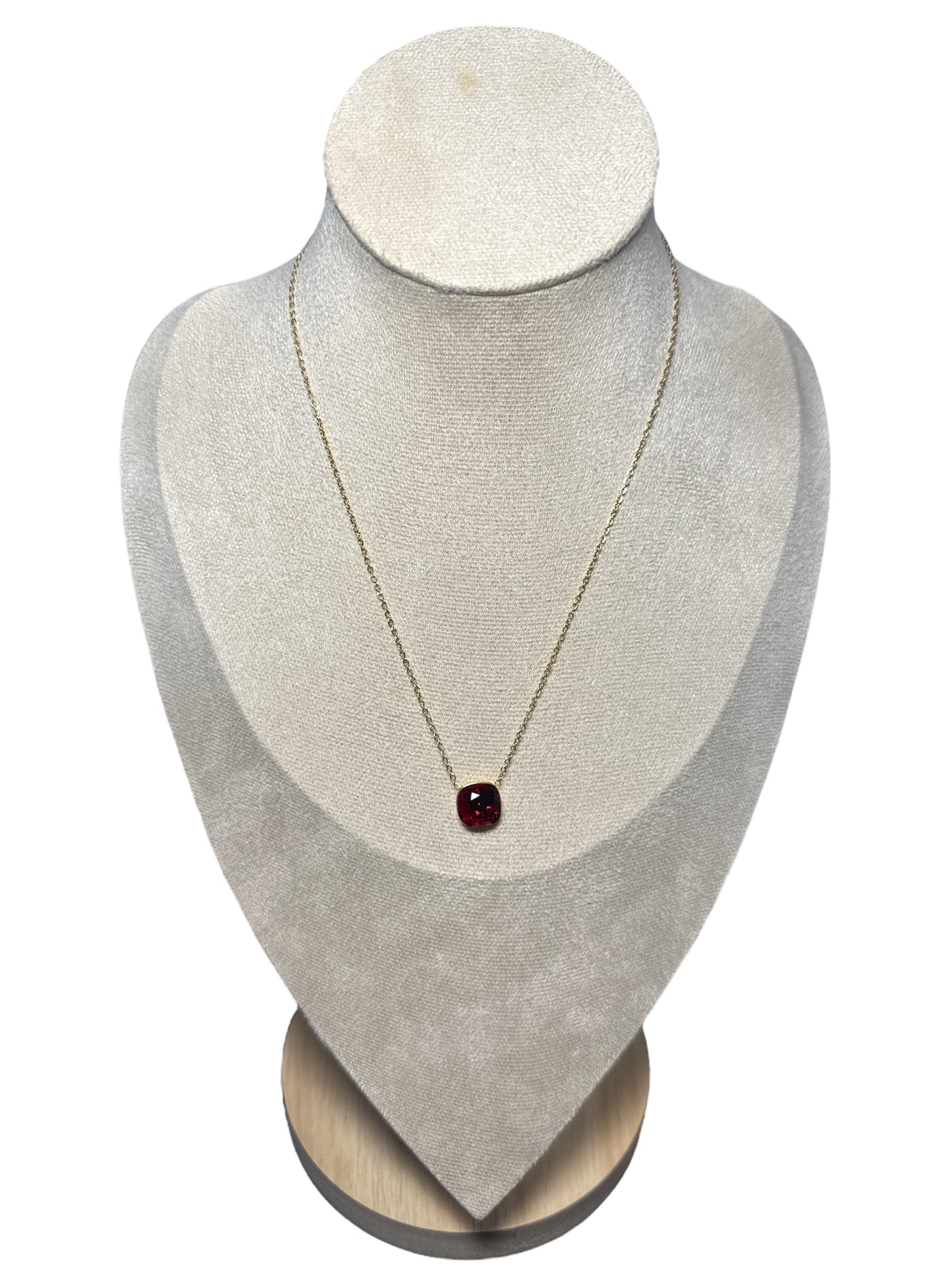 Collier Hanna